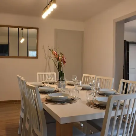 Le Nid Des Cigognes Avec Terrace شقة